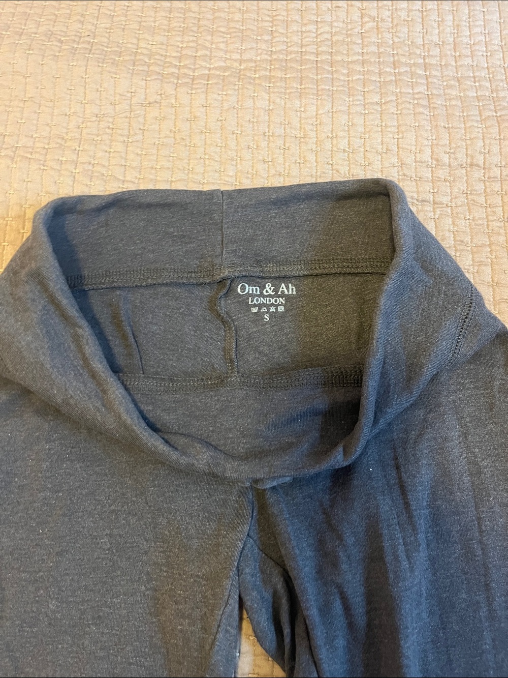 Om & Ah London Charcoal Gray Turtleneck Capri Sweats